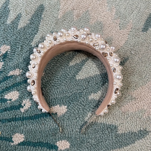 Deepa Gurnani Lux Faux Pearl Embellished Padded Headband - Picture 5 of 14